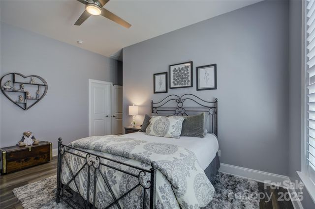 82132 Standing Oak Drive, Charlotte, NC 28278