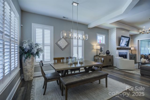 82132 Standing Oak Drive, Charlotte, NC 28278