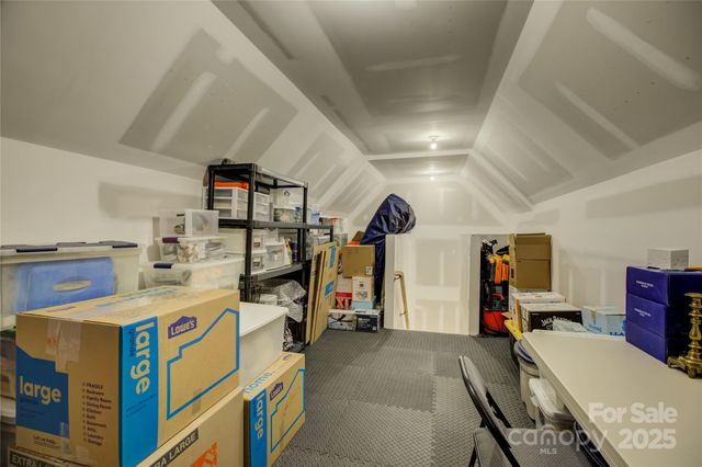 82132 Standing Oak Drive, Charlotte, NC 28278