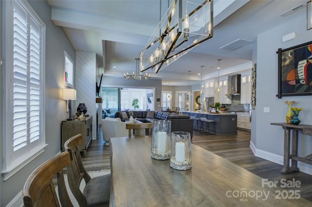 82132 Standing Oak Drive, Charlotte, NC 28278