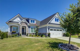 82132 Standing Oak Drive, Charlotte, NC 28278