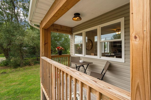 44 W Vick Tree Lane, Valparaiso, IN 46385