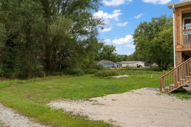 44 W Vick Tree Lane, Valparaiso, IN 46385
