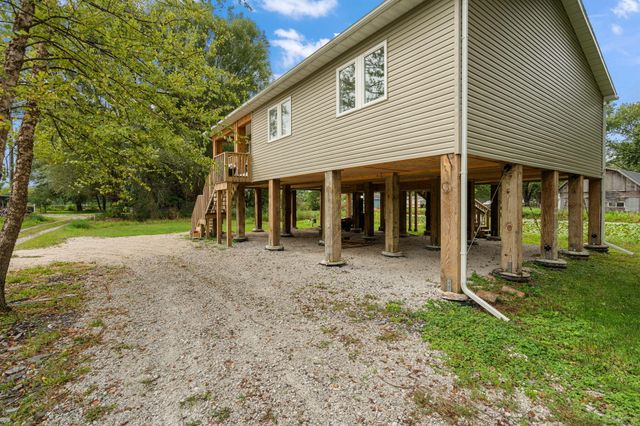 44 W Vick Tree Lane, Valparaiso, IN 46385