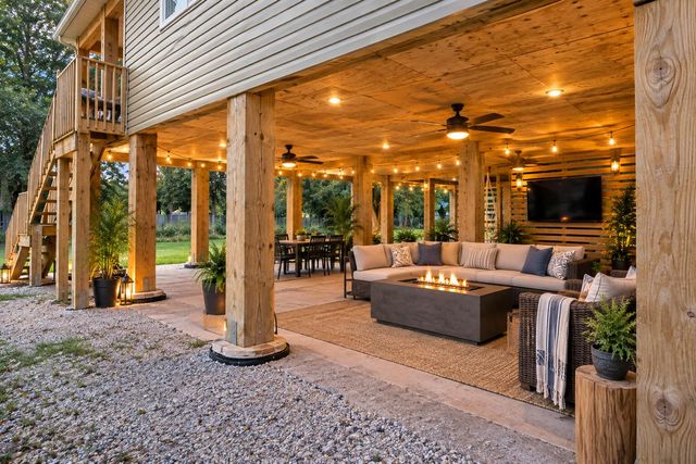 44 W Vick Tree Lane, Valparaiso, IN 46385