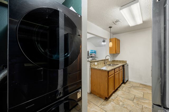 3519 Candlehead Ln, San Antonio, TX 78244