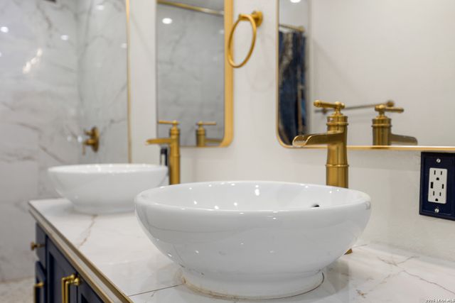 3519 Candlehead Ln, San Antonio, TX 78244