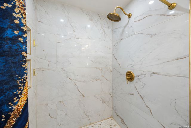 3519 Candlehead Ln, San Antonio, TX 78244