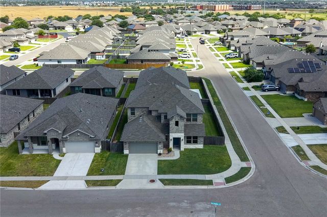 2601 Las Estrellas St, Corpus Christi, TX 78414