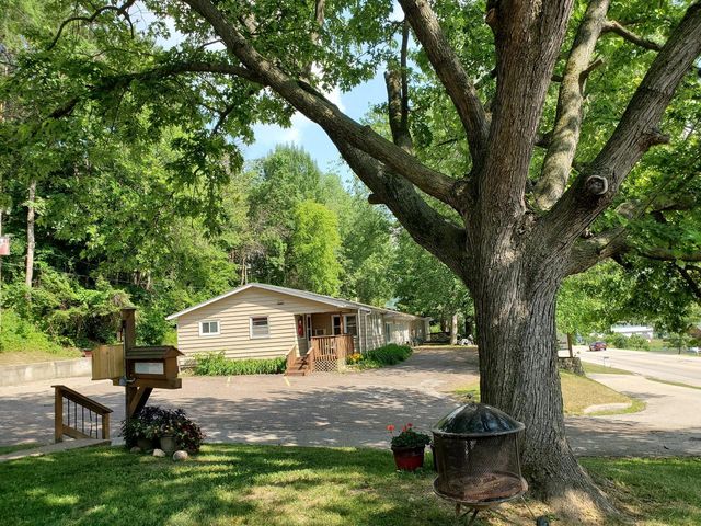 s1638 State Road 35, Alma, WI 54610