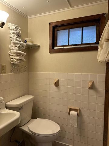 s1638 State Road 35, Alma, WI 54610