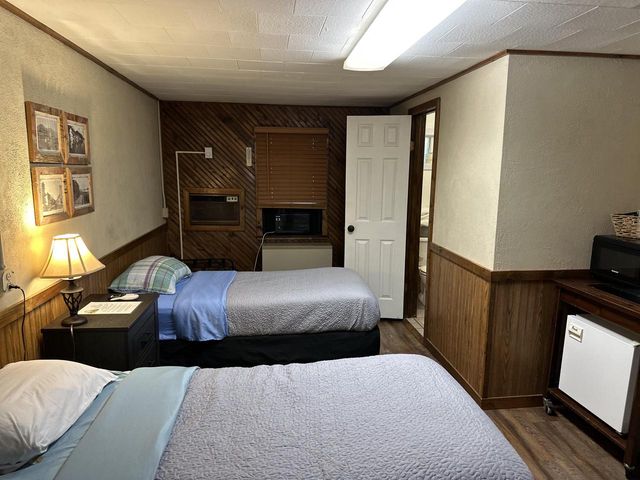 s1638 State Road 35, Alma, WI 54610