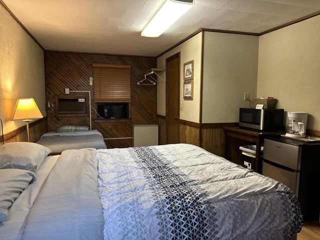 s1638 State Road 35, Alma, WI 54610