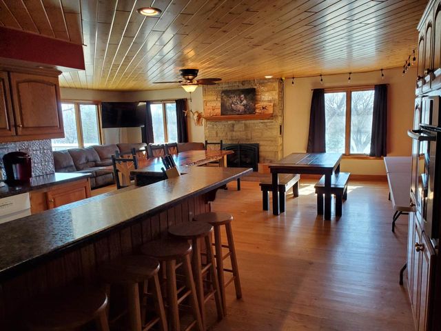 s1638 State Road 35, Alma, WI 54610