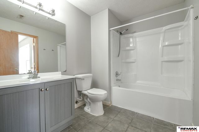 2441 NW Ramsey Road, Lincoln, NE 68524