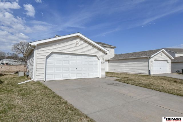 2441 NW Ramsey Road, Lincoln, NE 68524