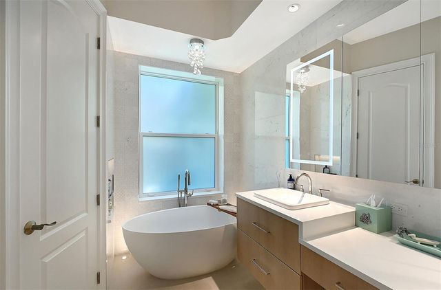 3921 MARAVIC PLACE, Sarasota, FL 34231