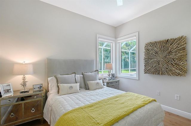 3921 MARAVIC PLACE, Sarasota, FL 34231