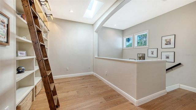 3921 MARAVIC PLACE, Sarasota, FL 34231