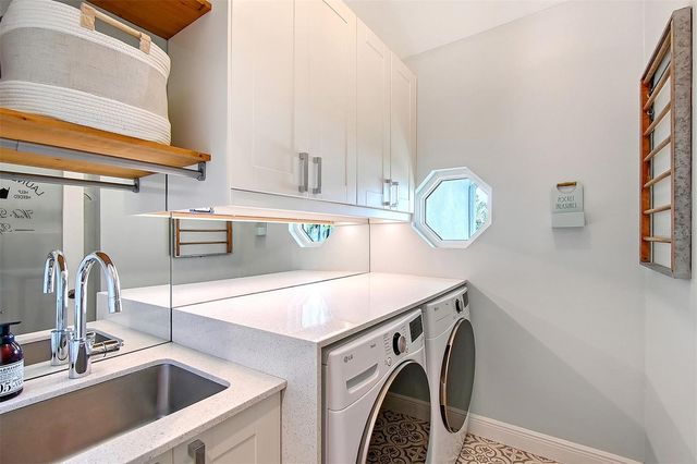 3921 MARAVIC PLACE, Sarasota, FL 34231