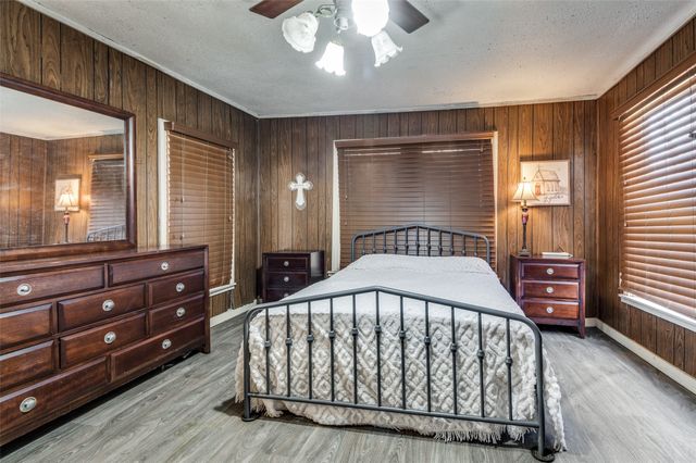 5705 Regalview Drive, Joshua, TX 76058