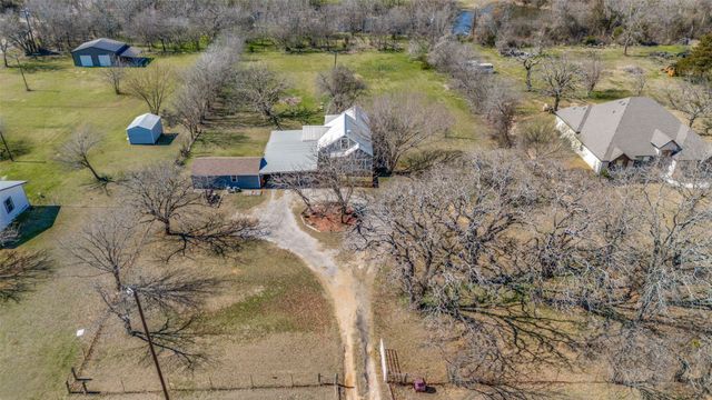 5705 Regalview Drive, Joshua, TX 76058