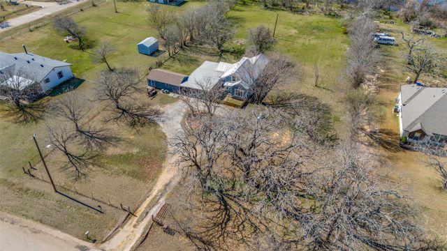 5705 Regalview Drive, Joshua, TX 76058