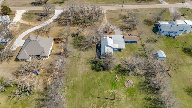 5705 Regalview Drive, Joshua, TX 76058
