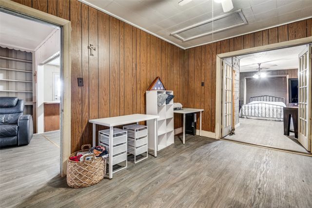 5705 Regalview Drive, Joshua, TX 76058