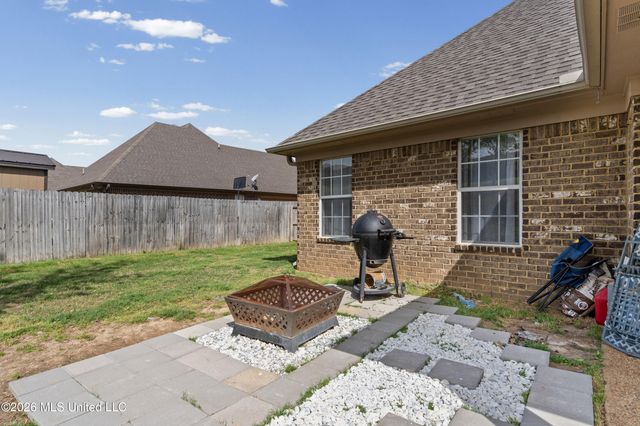 695 Robertson Way, Hernando, MS 38632