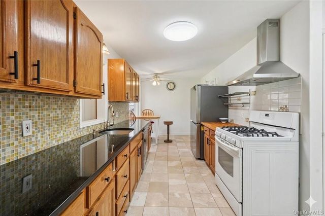 254 Congers Road, New City, NY 10956