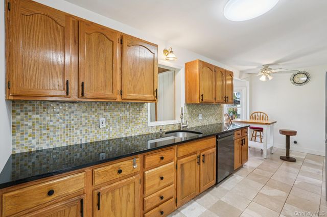 254 Congers Road, New City, NY 10956
