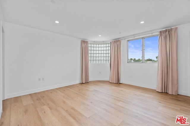 1060 S Bronson Avenue 1, Los Angeles, CA 90019