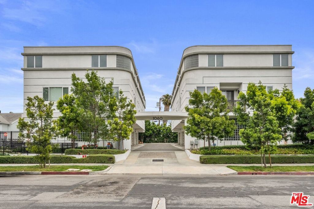 1060 S Bronson Avenue 1, Los Angeles, CA 90019