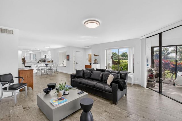 15354 Strathearn Drive 12601, Delray Beach, FL 33446