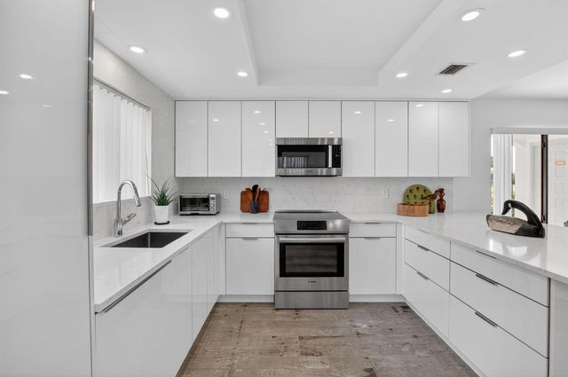 15354 Strathearn Drive 12601, Delray Beach, FL 33446