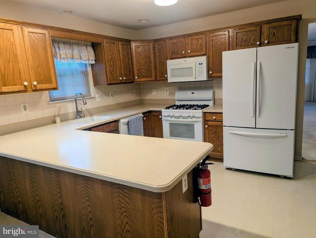 415 COUNTRY WAY, Mickleton, NJ 08056