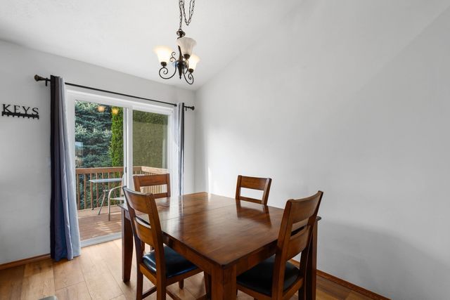 216 S Corbin Ln, Greenacres, WA 99016