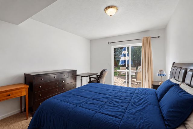 216 S Corbin Ln, Greenacres, WA 99016