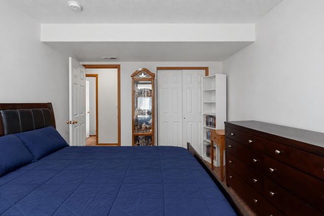 216 S Corbin Ln, Greenacres, WA 99016