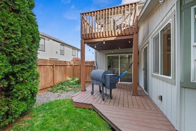 216 S Corbin Ln, Greenacres, WA 99016