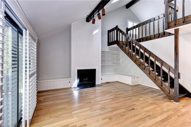 109 Holman RD, Williamsburg, VA 23185
