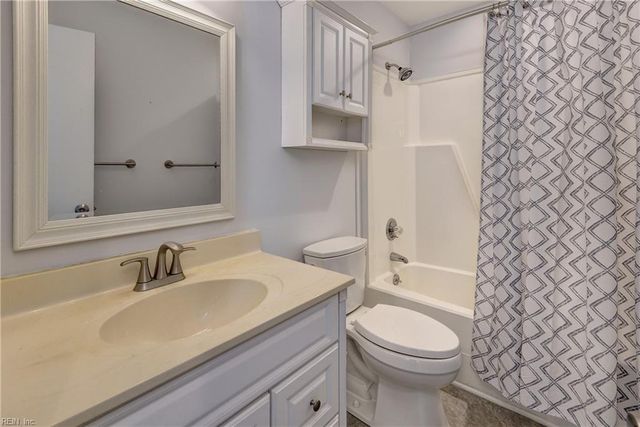 109 Holman RD, Williamsburg, VA 23185