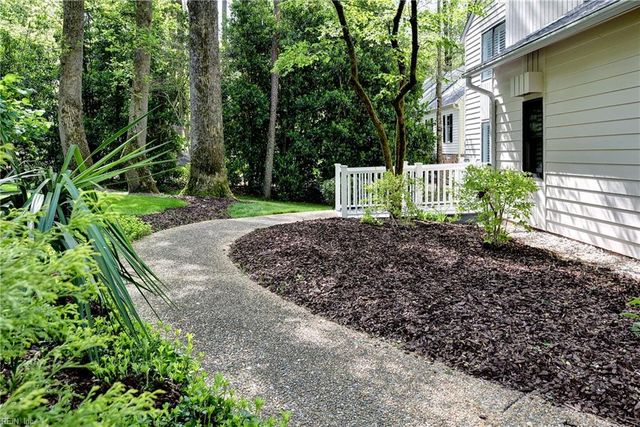 109 Holman RD, Williamsburg, VA 23185