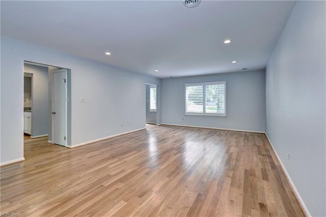 109 Holman RD, Williamsburg, VA 23185
