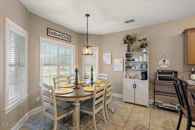 3273 S Devonshire Cove, Southaven, MS 38672