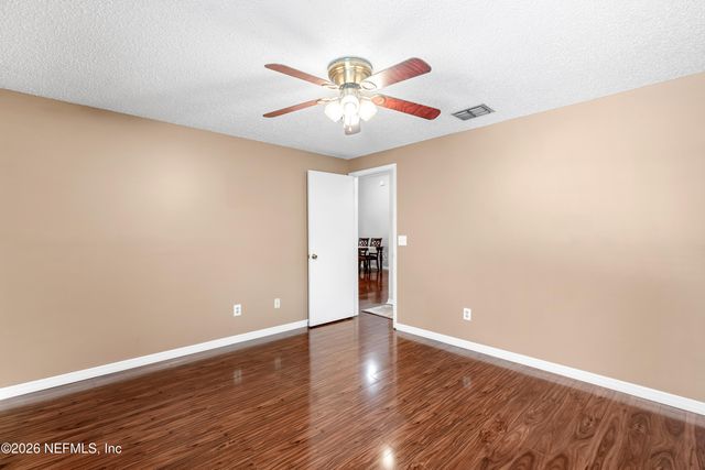 7260 EAGLES PERCH Drive, Jacksonville, FL 32244