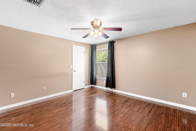 7260 EAGLES PERCH Drive, Jacksonville, FL 32244