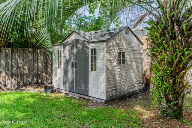 7260 EAGLES PERCH Drive, Jacksonville, FL 32244