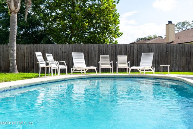 7260 EAGLES PERCH Drive, Jacksonville, FL 32244